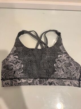 Lululemon Lace Pattern Bra